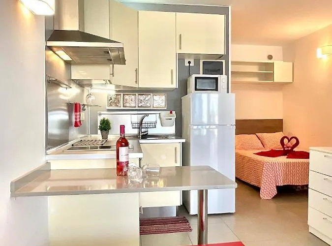 Rest&pool דירה טקורונטה